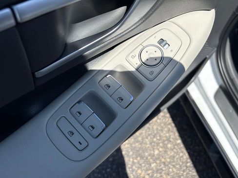 Certified 2025 Hyundai Sonata SEL FWD image 22