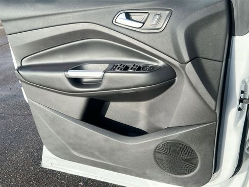 Used 2019 Ford Escape SEL image 30