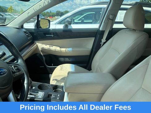 Used 2016 Subaru Outback 2.5i Limited AWD/4WD image 8