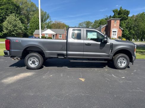 New 2025 Ford F250 XL image 9