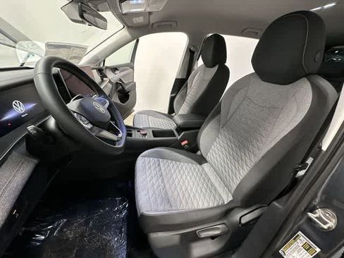 New 2026 Volkswagen Tiguan S AWD/4WD image 16