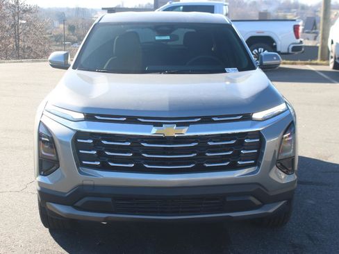 New 2026 Chevrolet Equinox LT image 2