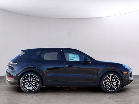 New 2026 Porsche Cayenne S image 9