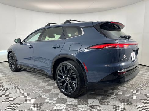 Used 2025 Toyota Crown Signia image 3