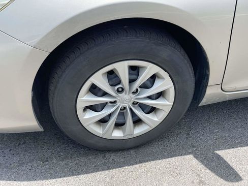 Used 2017 Toyota Camry LE FWD image 25