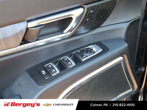 Used 2024 Kia Telluride SX Prestige w/ Towing Package image 33