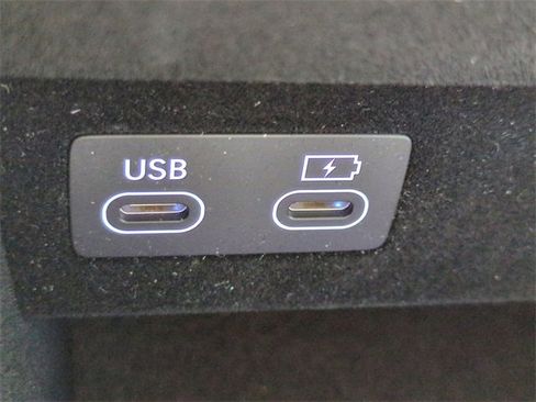 Used 2026 Genesis GV70 2.5T Select image 22