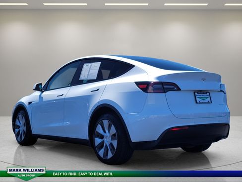 Used 2022 Tesla Model Y Long Range AWD/4WD image 6