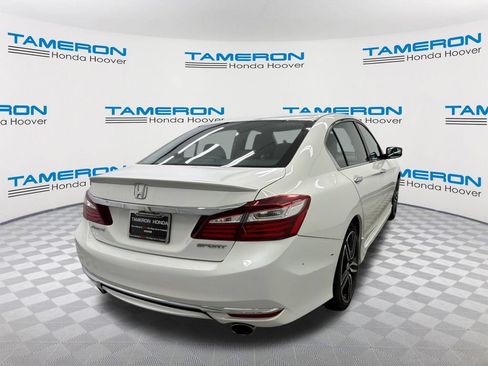 Used 2017 Honda Accord Sport image 5