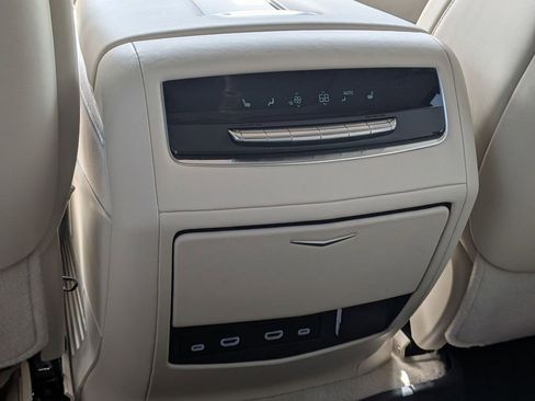 Used 2024 Cadillac Escalade ESV Sport Platinum w/ LPO, ONYX Package AWD/4WD image 23