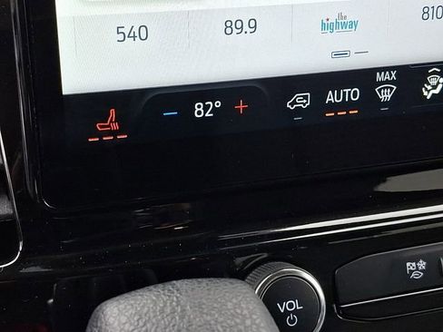 Used 2024 Ford Transit 350 XLT image 19