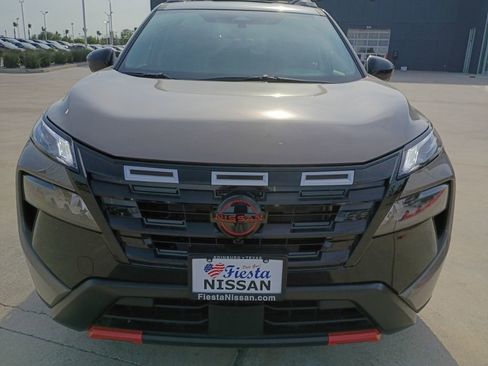 New 2026 Nissan Rogue SV AWD/4WD image 2