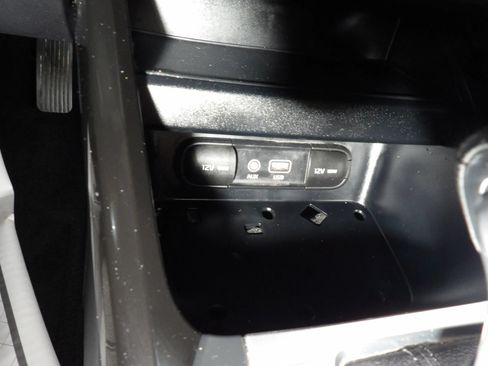Used 2019 Kia Forte S w/ S Premium Package FWD image 14