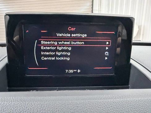 Used 2018 Audi Q3 2.0T Premium FWD image 19