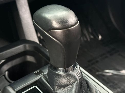 Used 2019 Toyota Tacoma TRD Sport image 25