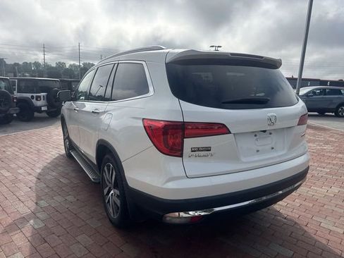 Used 2017 Honda Pilot Touring image 7