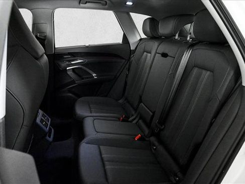 New 2025 Audi Q5 Premium Plus image 12