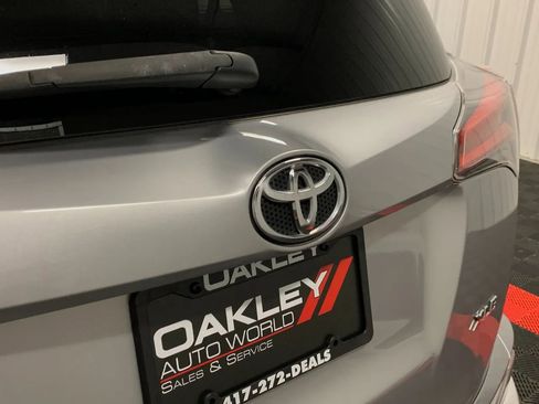 Used 2017 Toyota RAV4 XLE image 17