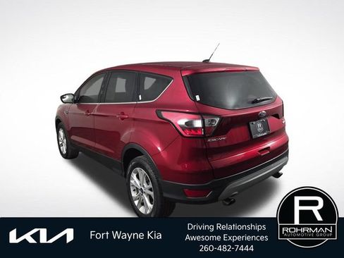 Used 2017 Ford Escape SE FWD image 9