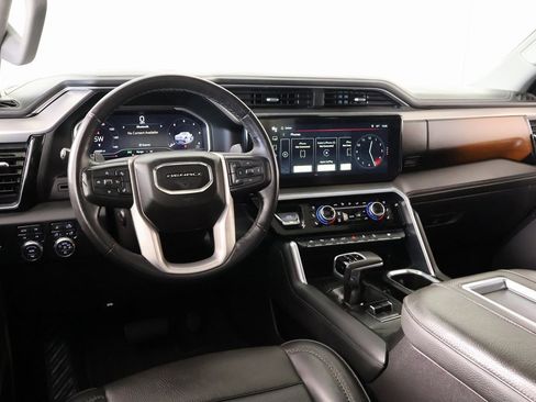Used 2022 GMC Sierra 1500 Denali image 2
