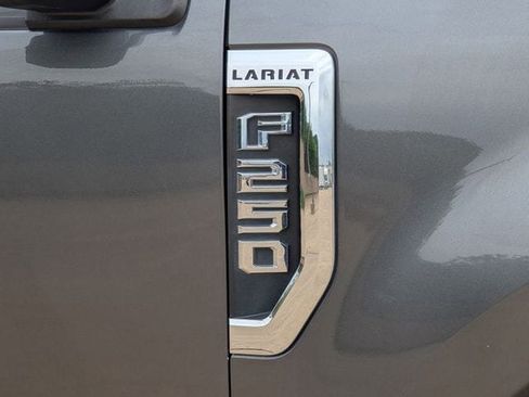 Used 2019 Ford F250 Lariat w/ Lariat Value Package image 10