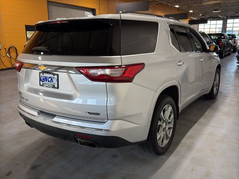 Used 2019 Chevrolet Traverse Premier image 5