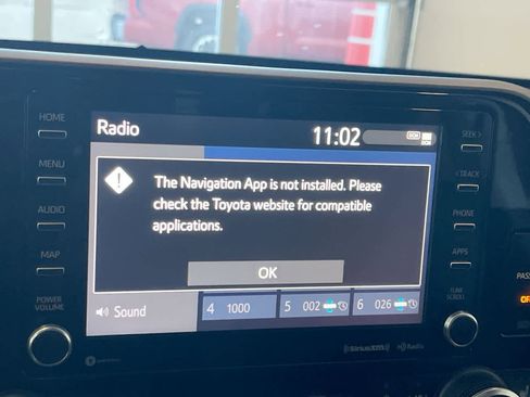 Used 2022 Toyota Highlander XLE image 18