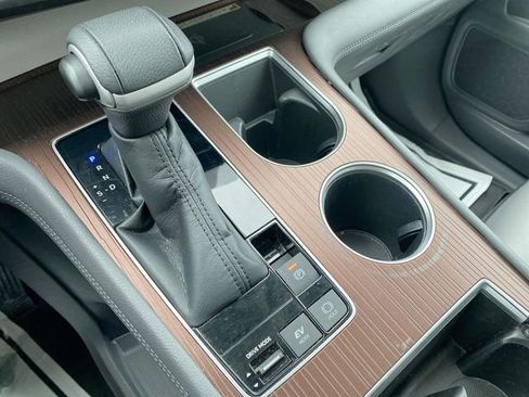 Used 2022 Toyota Sienna XLE w/ XLE Plus Package image 15