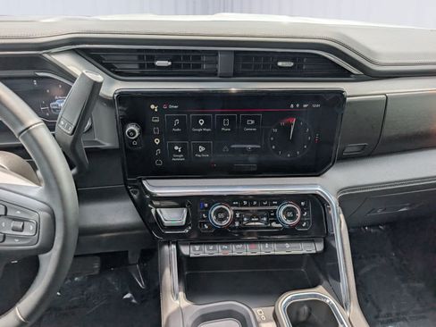 Certified 2025 GMC Sierra 2500 Denali w/ Denali Reserve Package AWD/4WD image 18
