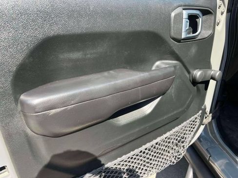 Used 2020 Jeep Wrangler Sport AWD/4WD image 21