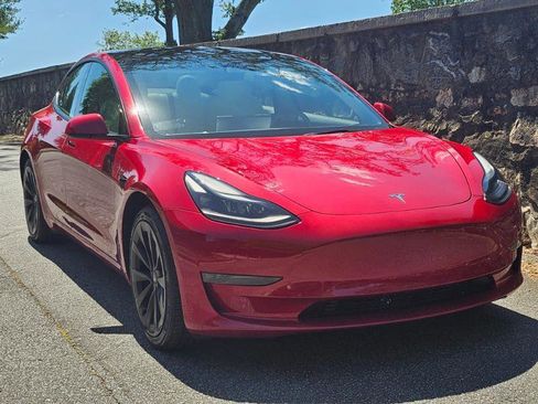 Used 2023 Tesla Model 3 Standard Range RWD image 11