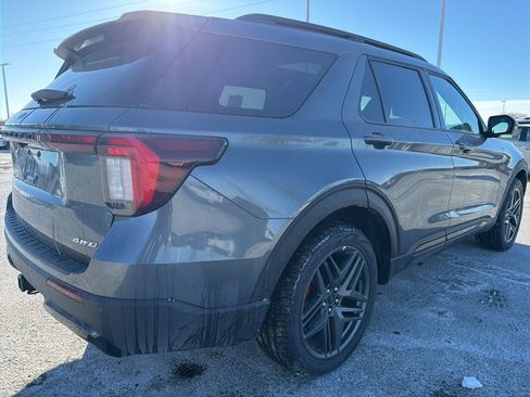 New 2026 Ford Explorer ST-Line w/ ST-Line Street Pack image 14