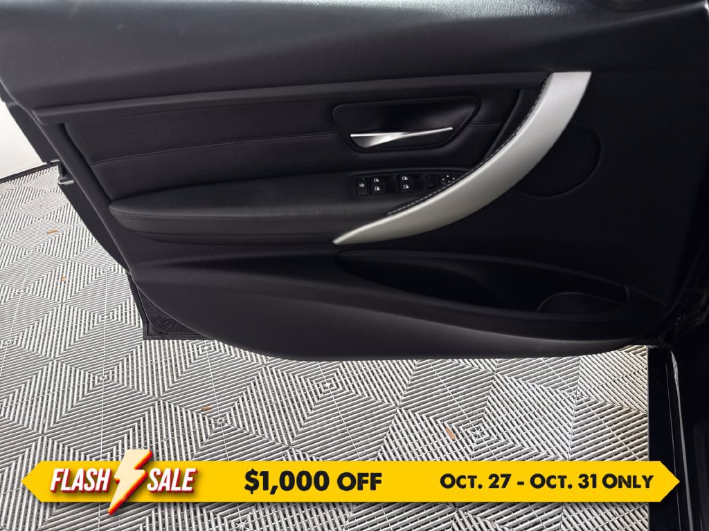 Used 2013 BMW 328i xDrive Sedan AWD/4WD image 9
