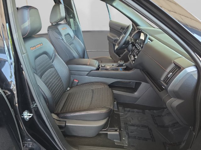 Used 2024 Nissan Pathfinder Rock Creek AWD/4WD image 33