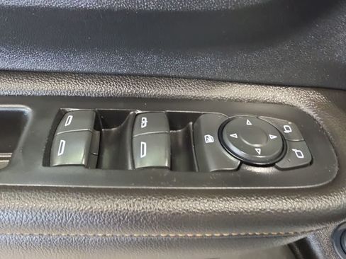 Used 2021 GMC Terrain SLT FWD image 17