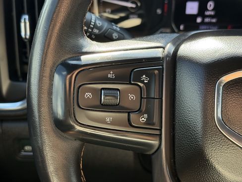 Used 2020 GMC Sierra 2500 AT4 w/ Technology Package AWD/4WD image 16
