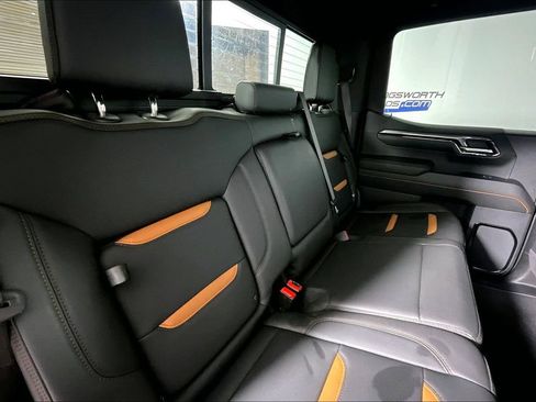 Used 2024 GMC Sierra 1500 AT4 w/ Technology Package image 18