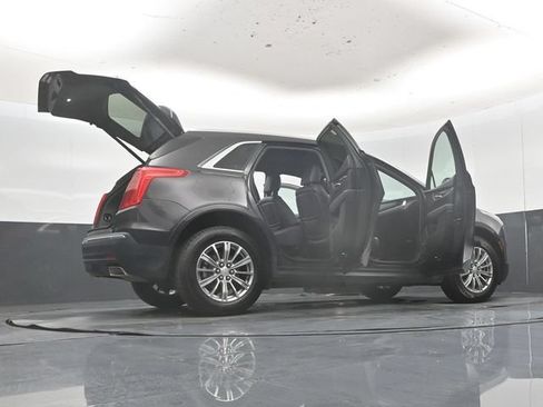 Used 2017 Cadillac XT5 Luxury w/ Driver Awareness Package AWD/4WD image 60