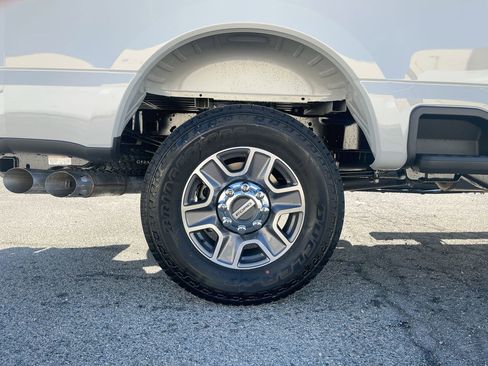 New 2026 Ford F250 Lariat w/ FX4 Off-Road Package image 12