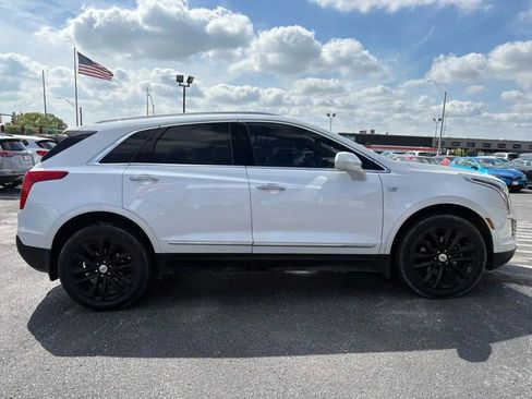 Used 2017 Cadillac XT5 Platinum AWD/4WD image 6