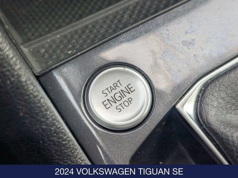Certified 2024 Volkswagen Tiguan SE AWD/4WD image 28