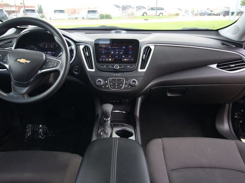 Used 2024 Chevrolet Malibu LT FWD image 38