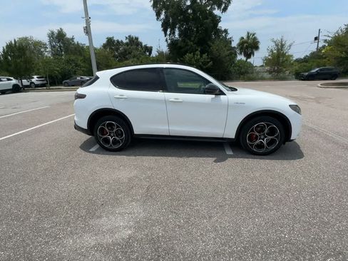 Used 2024 Alfa Romeo Stelvio Veloce AWD/4WD image 9