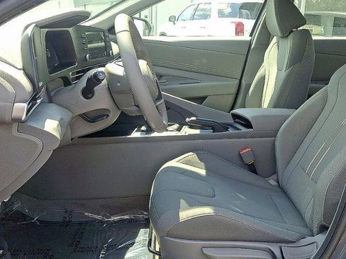 New 2025 Hyundai Elantra Sport image 7