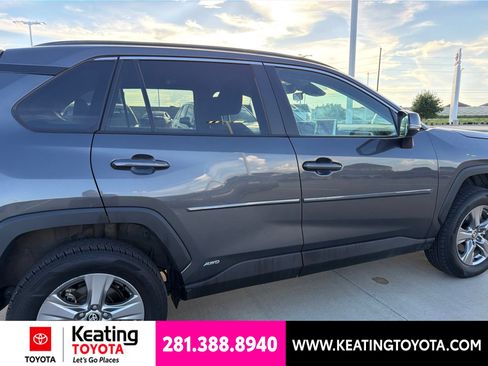 Used 2024 Toyota RAV4 LE AWD/4WD image 2