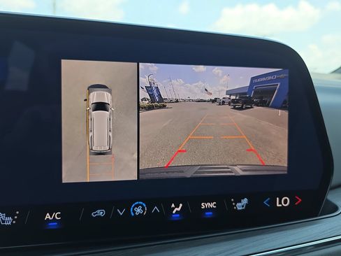 New 2026 Chevrolet Suburban LT w/ Advanced Technology Package AWD/4WD image 24
