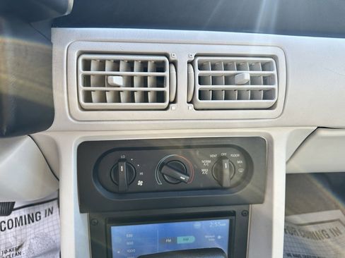 Used 1990 Ford Mustang LX image 19