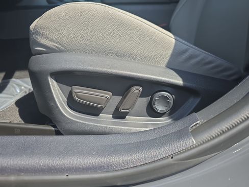 Certified 2025 Toyota Camry SE FWD image 28