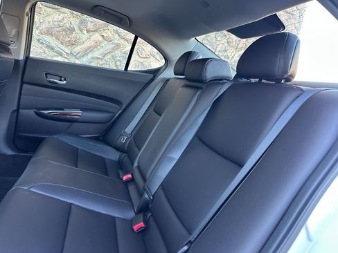 Used 2017 Acura TLX image 31