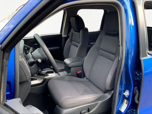 Used 2024 Nissan Frontier SV w/ SV Convenience Package image 15